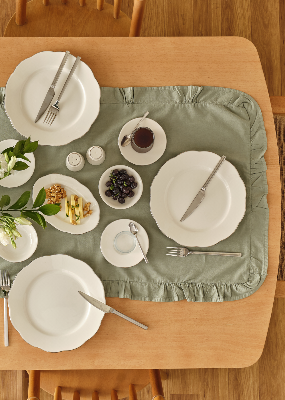 Clover Porselen 26 Parça 6 Kişilik Kahvaltı Takımı Silver