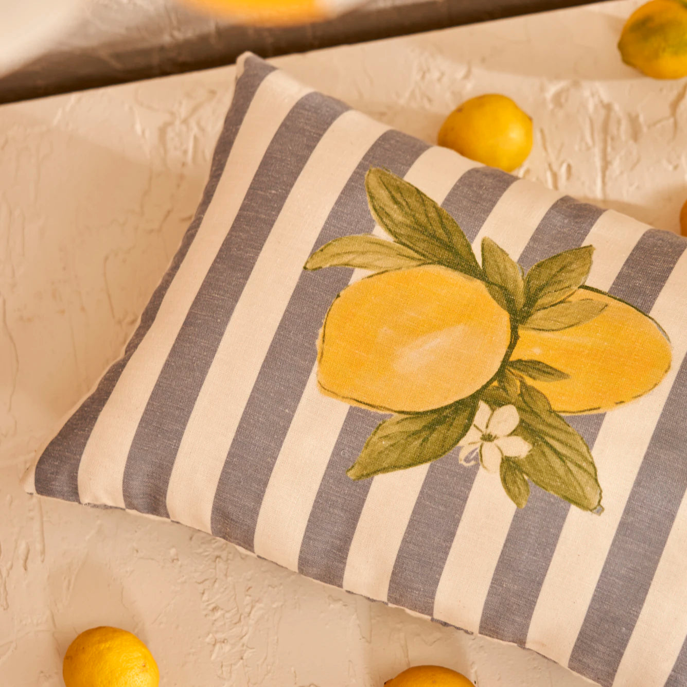 Lemoncello Pamuklu Baskılı Kırlent Kılıfı Mavi (35x50 cm) - 5