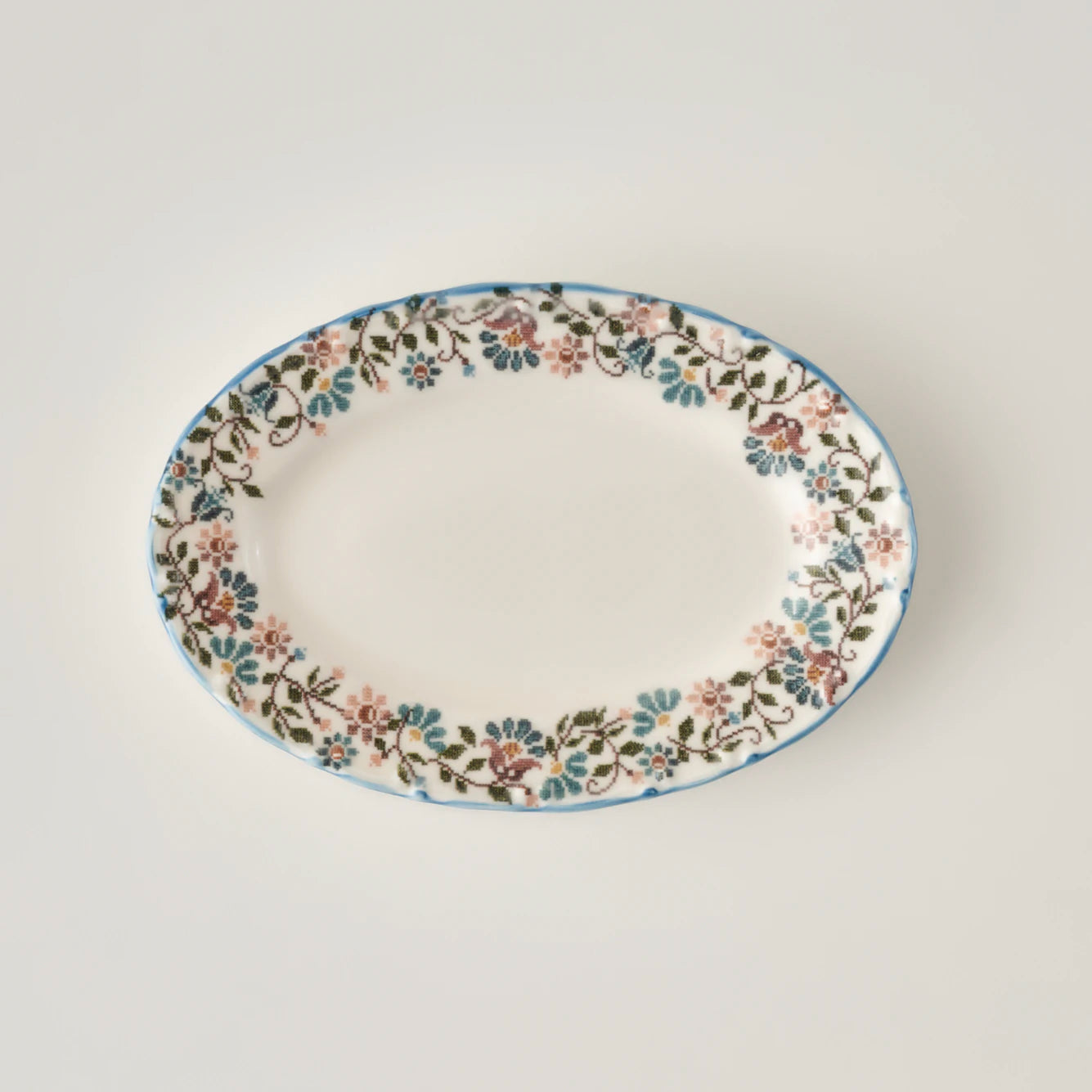 Vintage Porselen Bordürlü Kayık Tabak (20 cm)