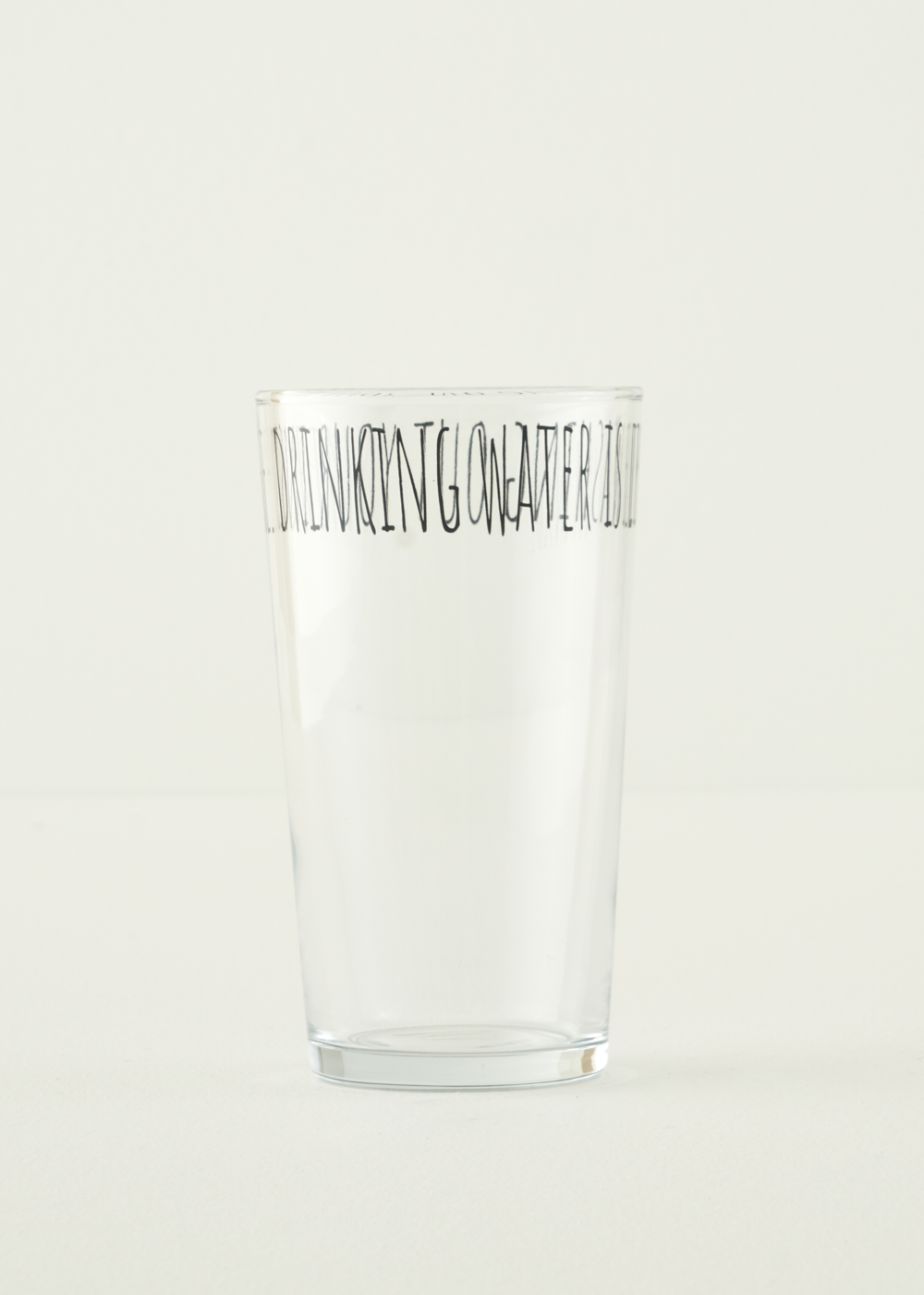Motto Meşrubat Bardağı Siyah (570 cc)