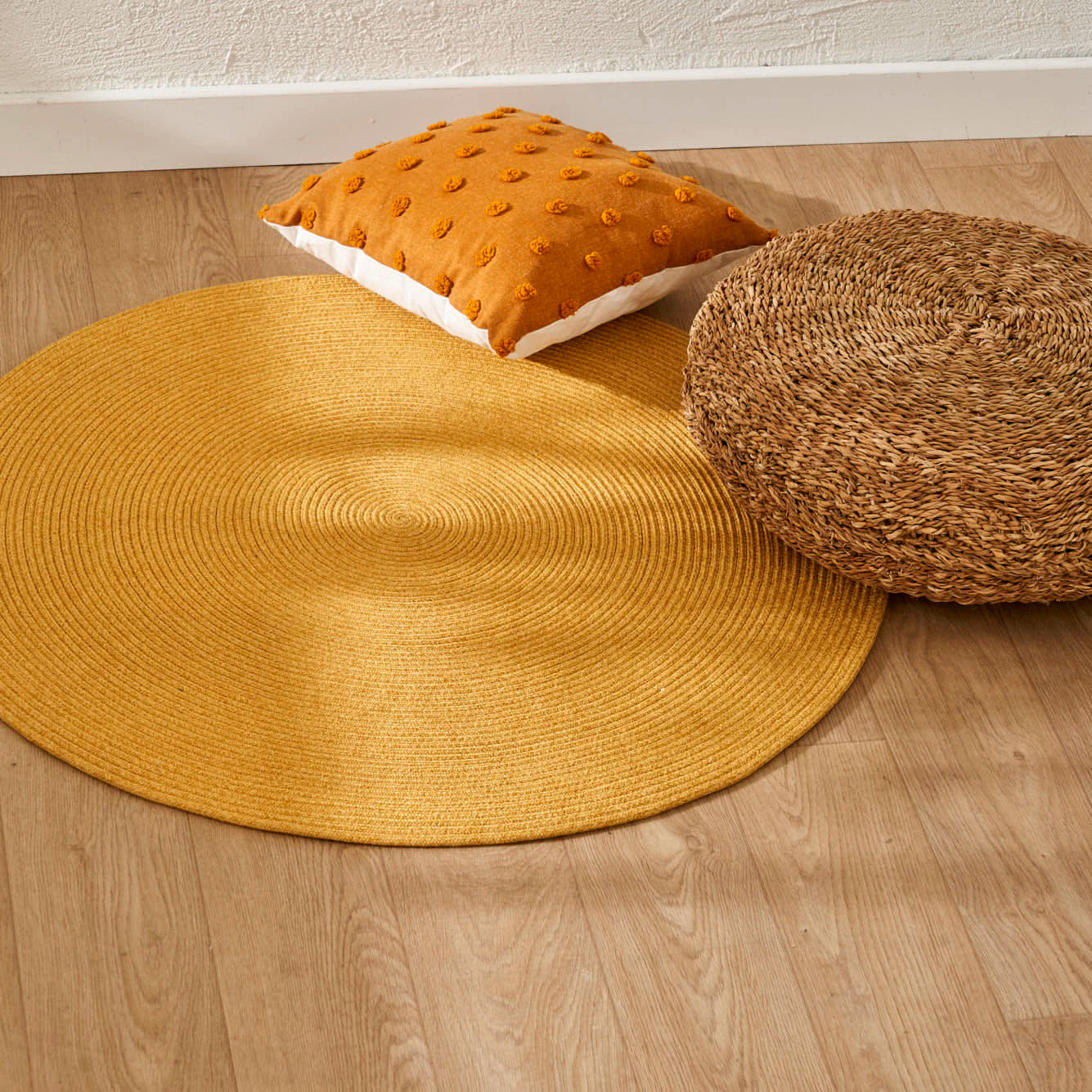 Loopa Jüt Görünümlü El Dikişi Yuvarlak Kilim Hardal (120x120 cm)