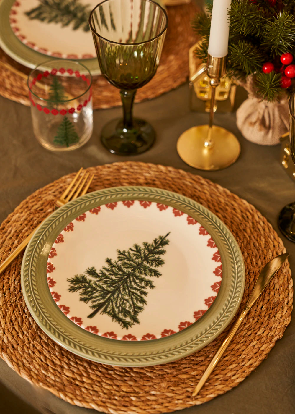New Year Yılbaşı 4'lü Pasta Tabağı Seti (19 cm)