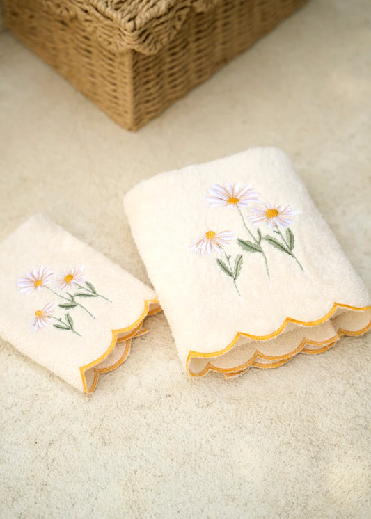 Daisy Scallop Kenar El Havlusu Bej (30x50 cm)